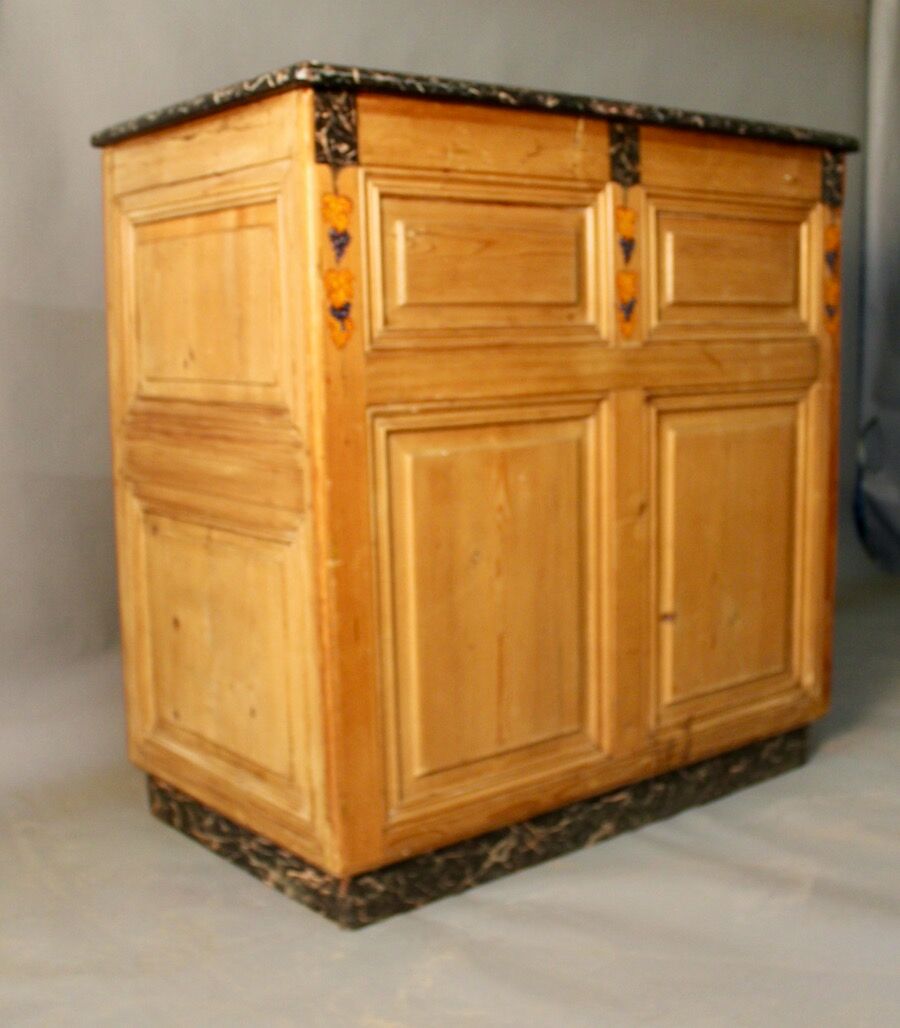 Banque comptoir en sapin à décor de raisins