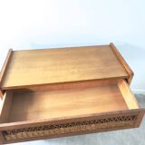 Commode vintage en rotin avec pieds compas