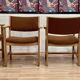 SUITE DE 4 FAUTEUILS ESTAMPILLE "HANS WEGNER" 1960.
