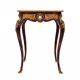 Table basse unique, France, vers 1880.