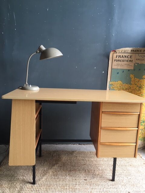 Reconstruction style desk