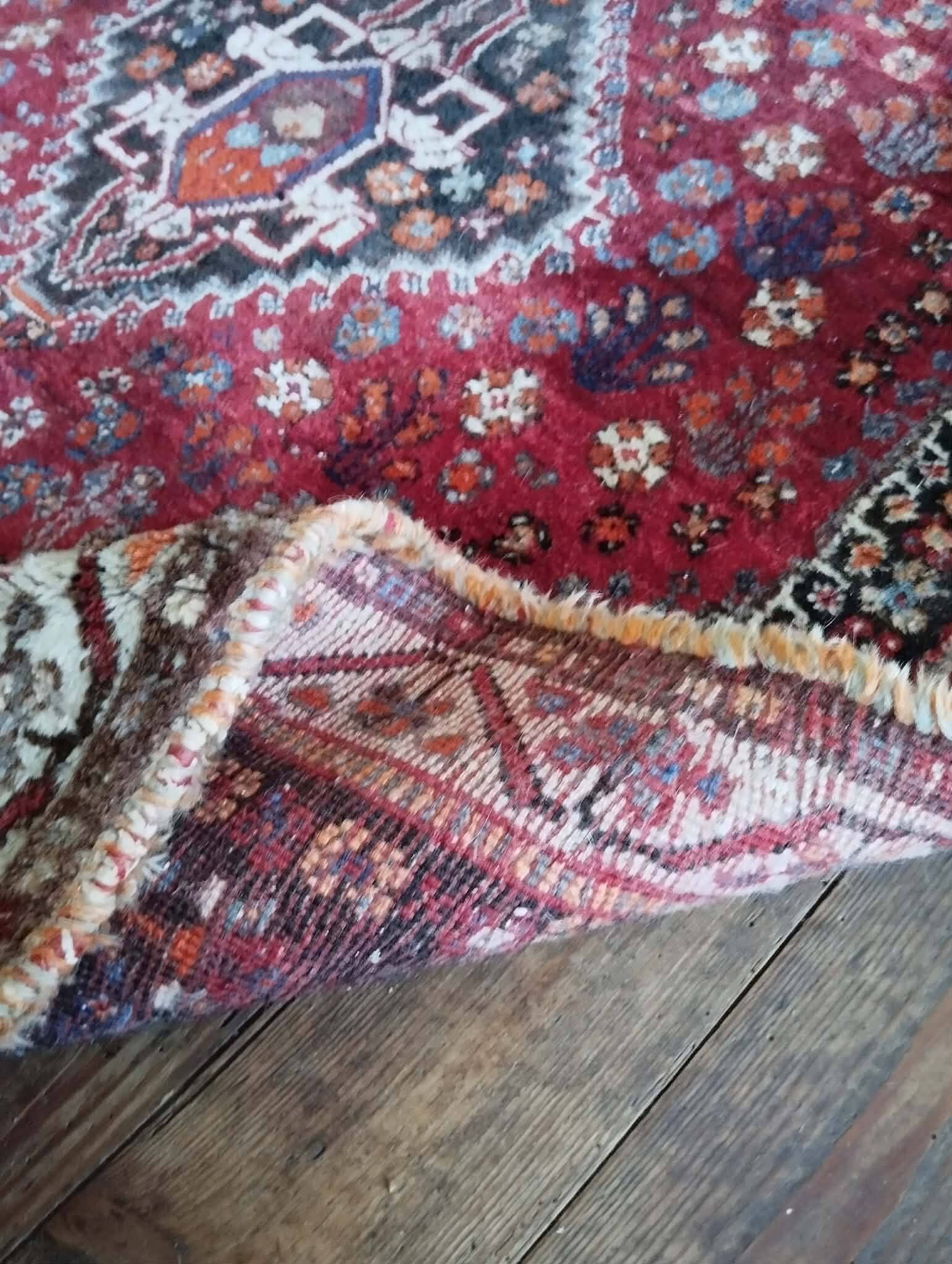 Handmade Persian Shiraz rug 154x113cm