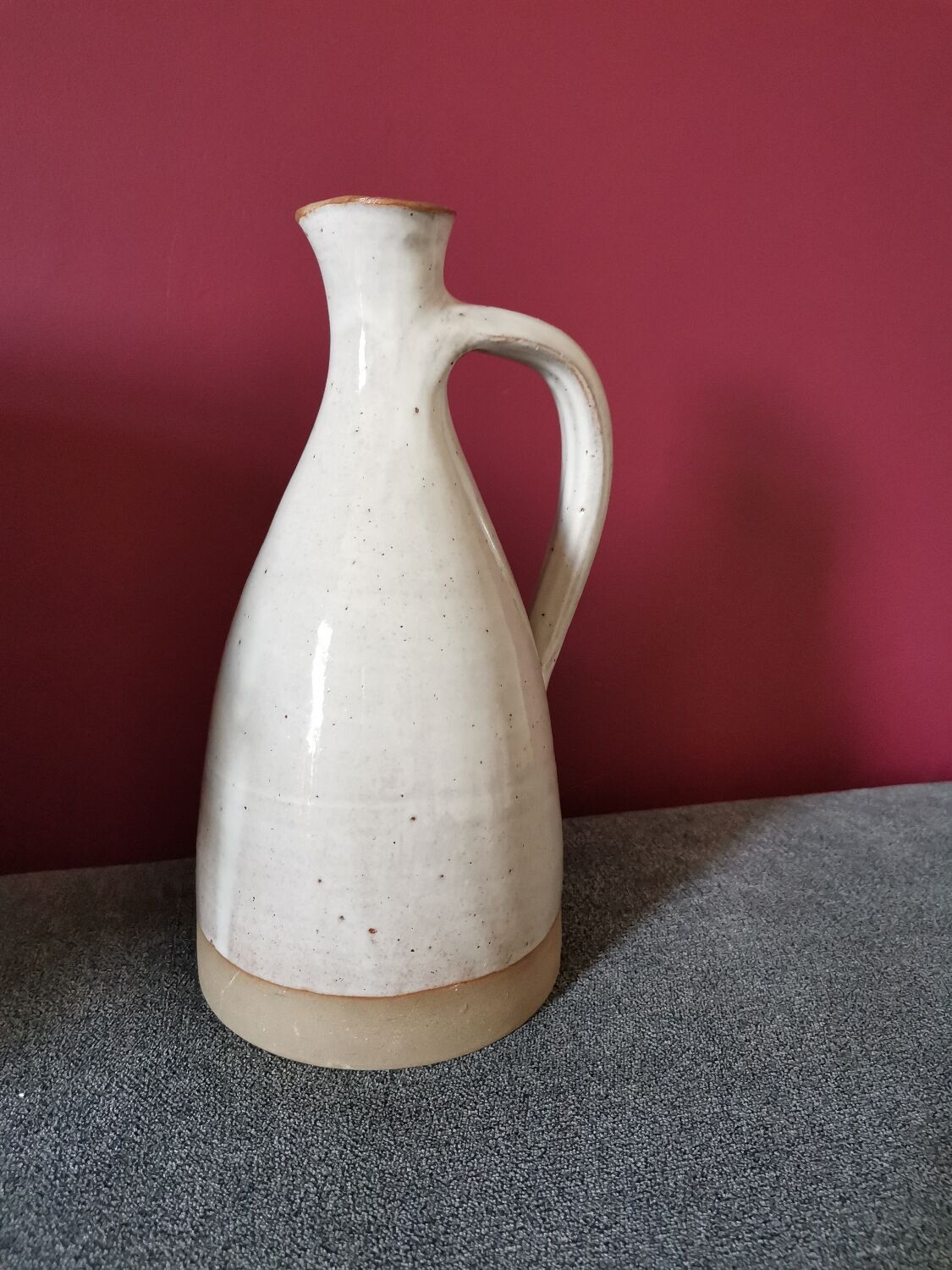 Sandstone pitcher