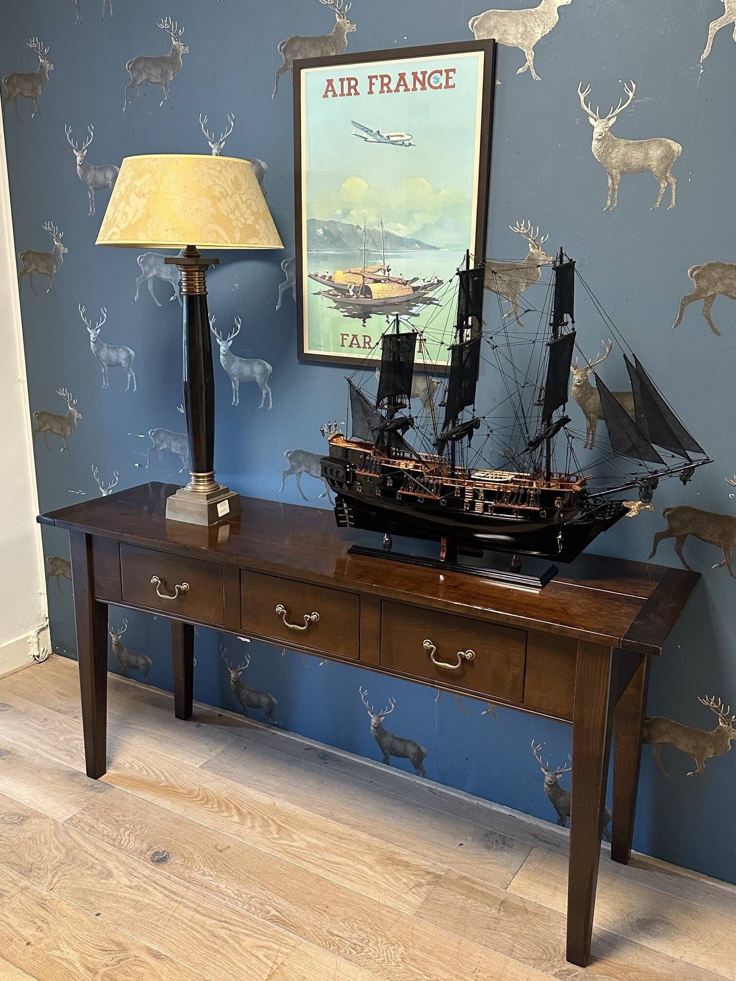 Console table in cherry wood with 3 drawers