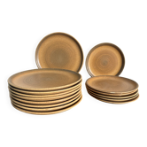 Service of 15 vintage Longchamp plates in stoneware.
