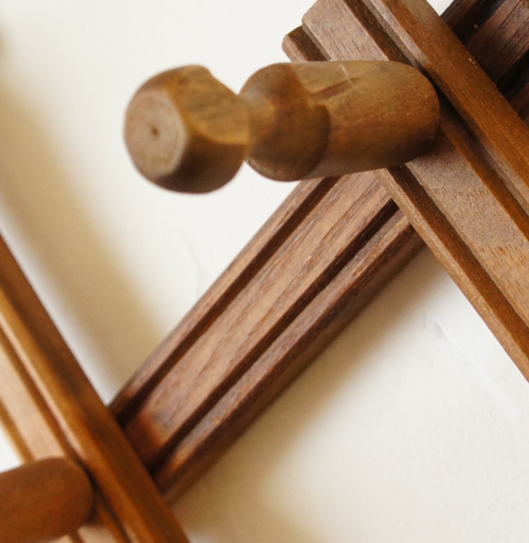 Wall coat rack "accordion" in solid wood