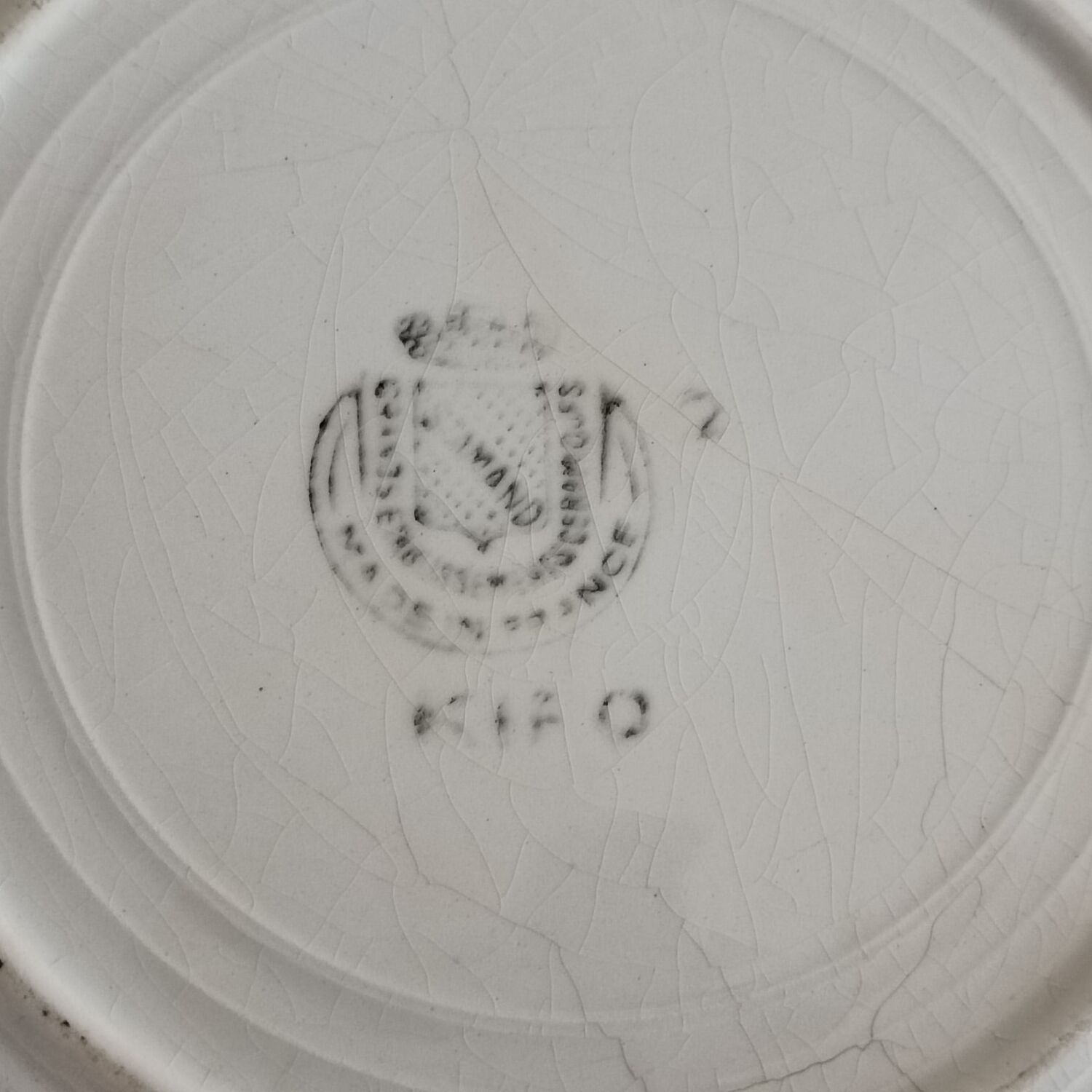 3 plates earth of iron Saint Amand