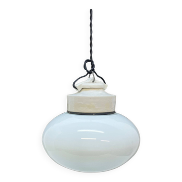 Vintage porcelain hanging lamp.