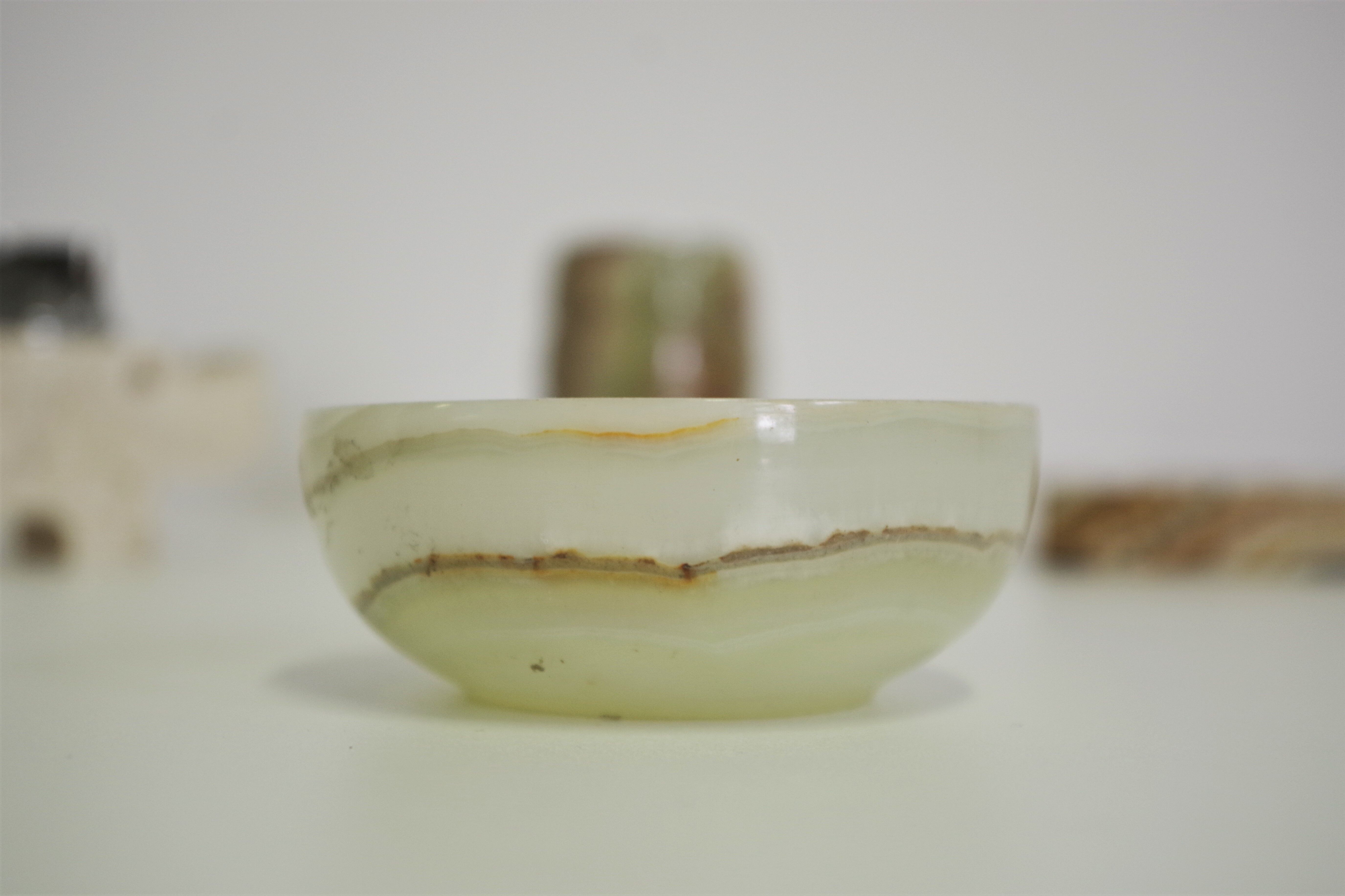 Smoking accessories in marble and onyx, 1970s, lot of 4