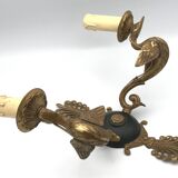 Antique bronze wall light with arm decorated with swans and palmettes in the Empire style