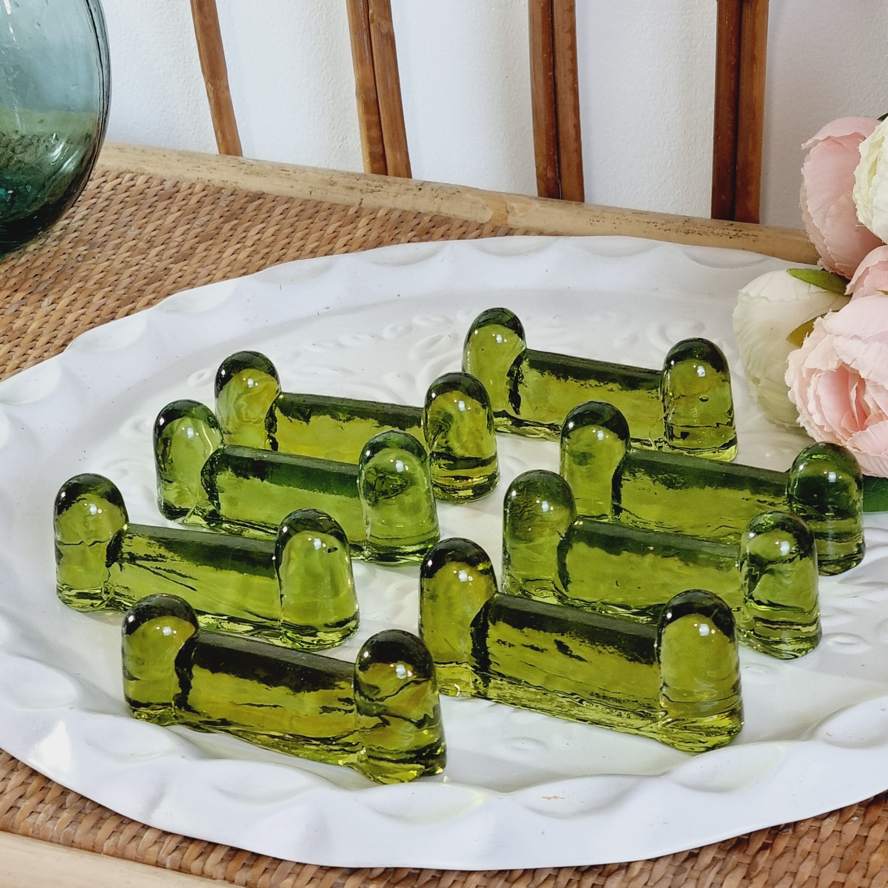 8 knife doors in green glass from BIOT