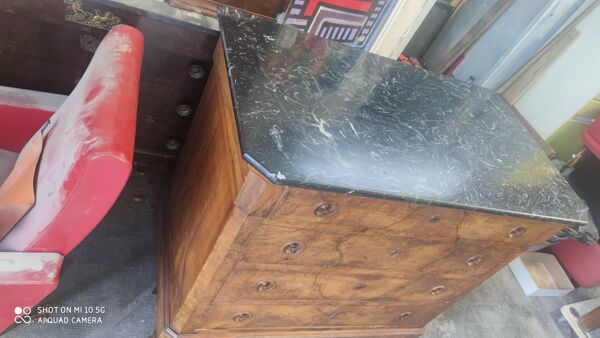 Commode en noyer vers 1880 plateau marbre