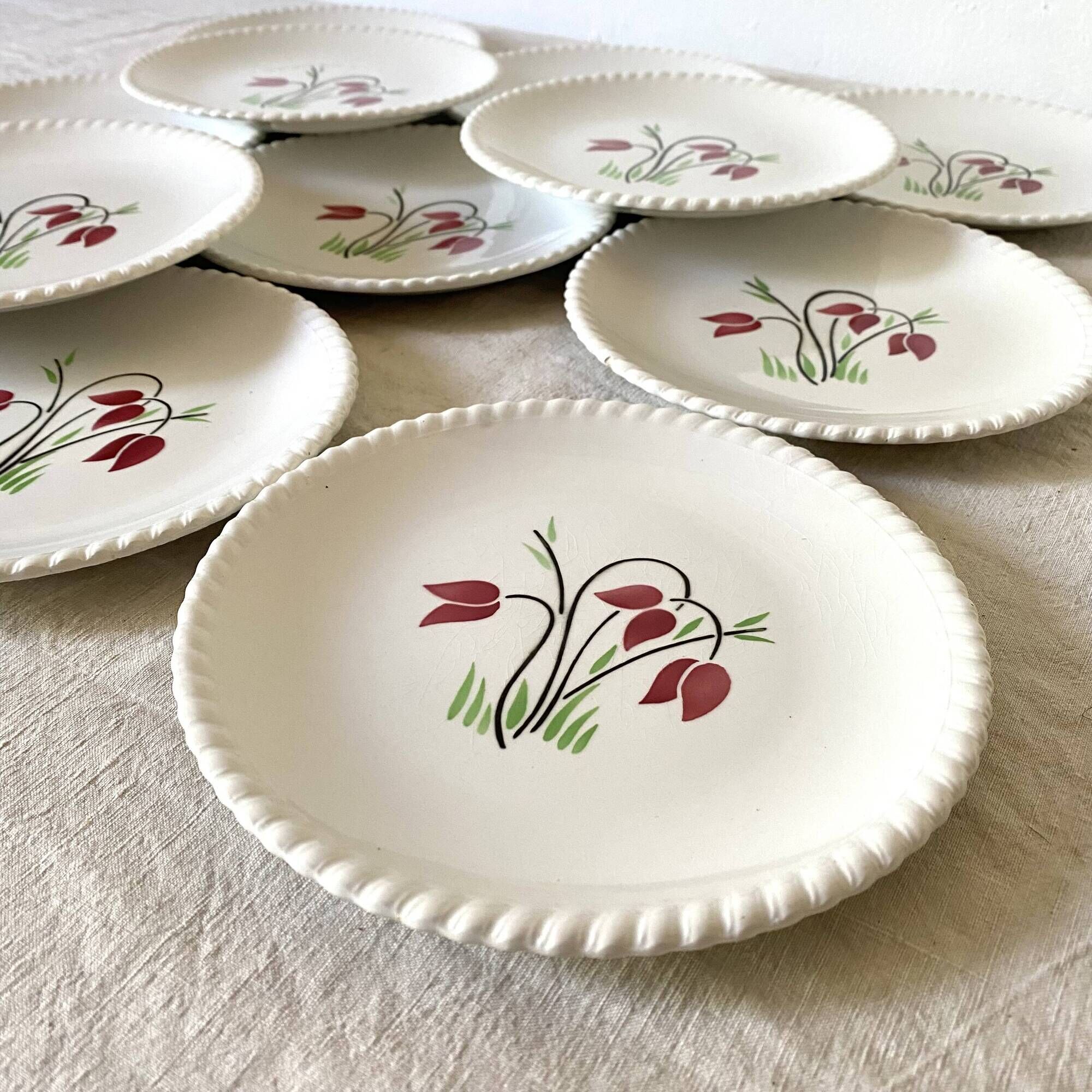 Porcelain dessert plates, Luneville Badonviller, tulip decor