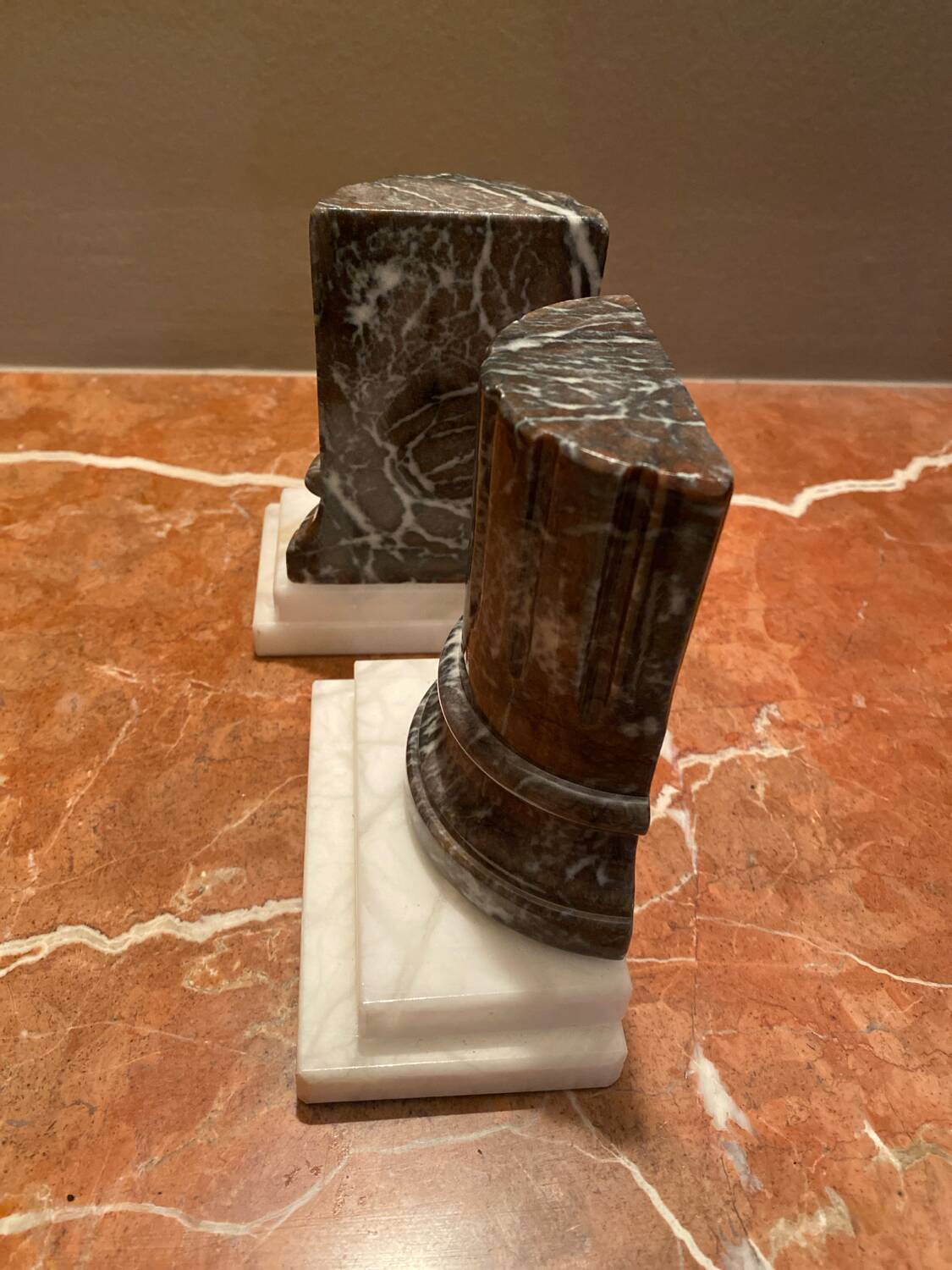 Luxury marble bookend set black and white baroque columns