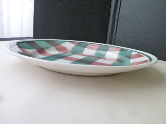 Flat dish of the new faiencerie of Givors