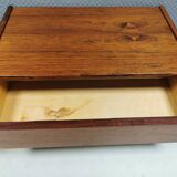 Tables de chevet murales en palissandre. Danoises et des années 1960-70.