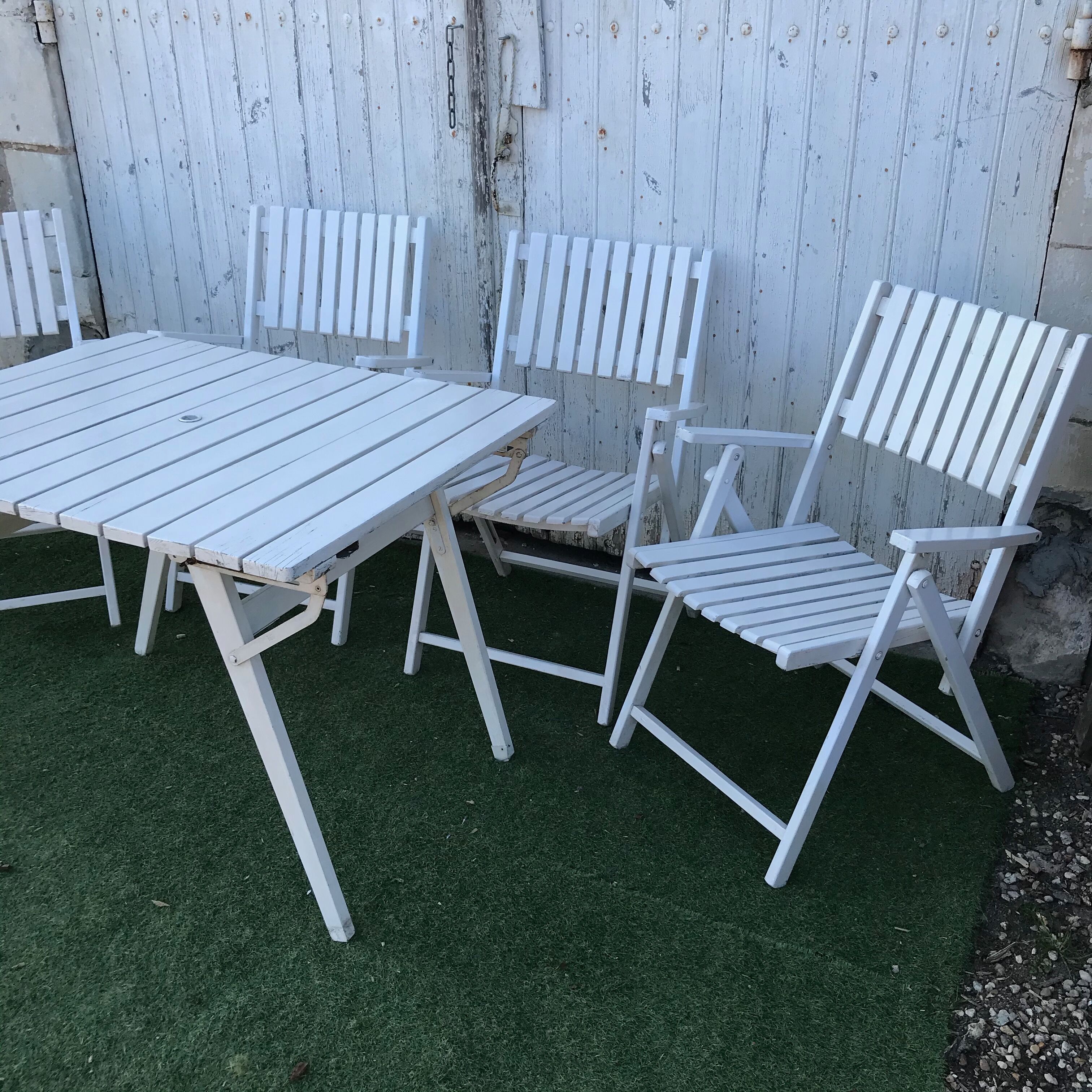 Vintage wooden garden salon