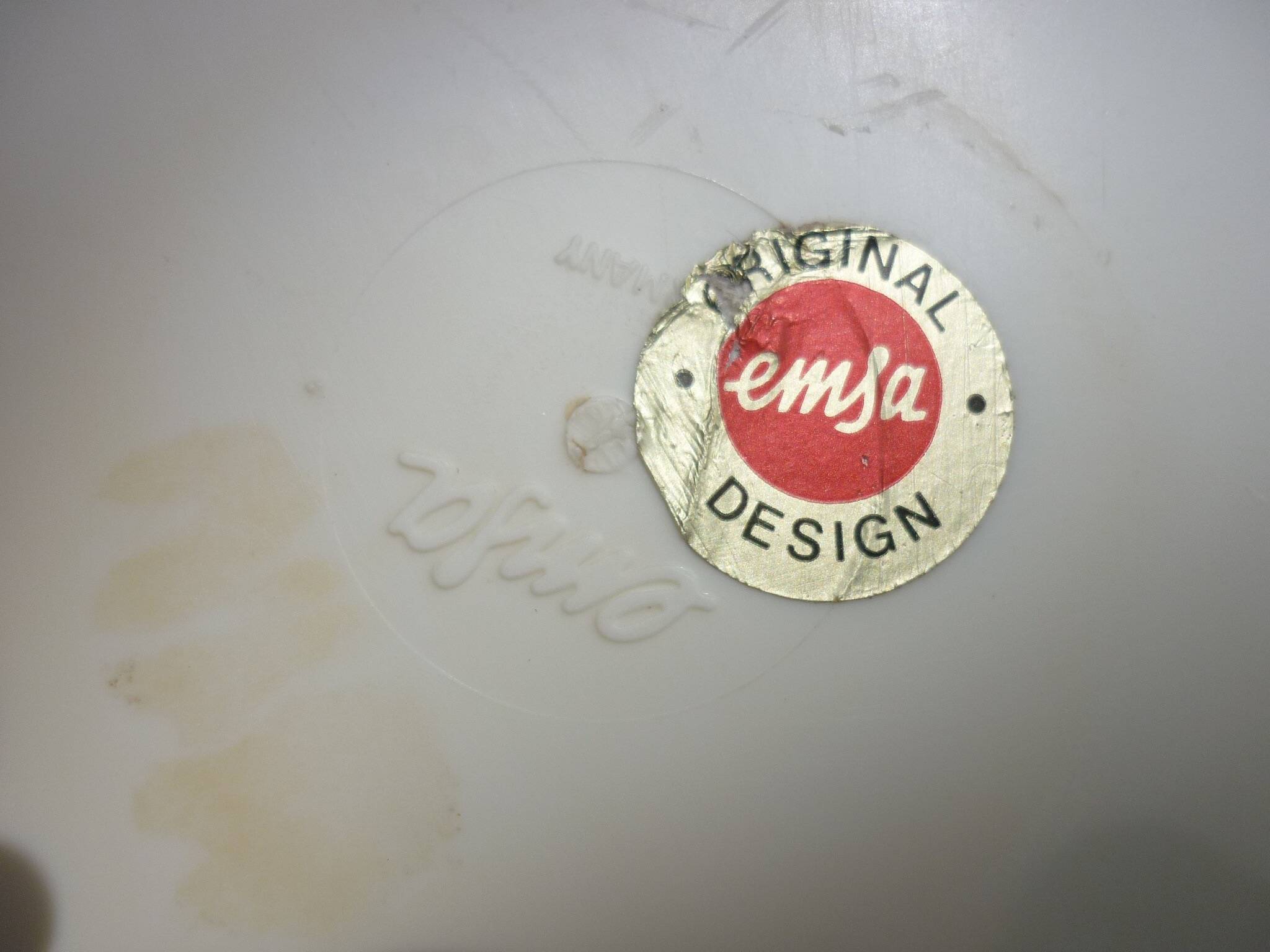 Lot of red and beige Emsa vases, flower spikes, pot cover and a bowl