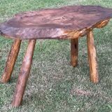 Table basse moderniste brutalist forme-libre reconstruction 1950