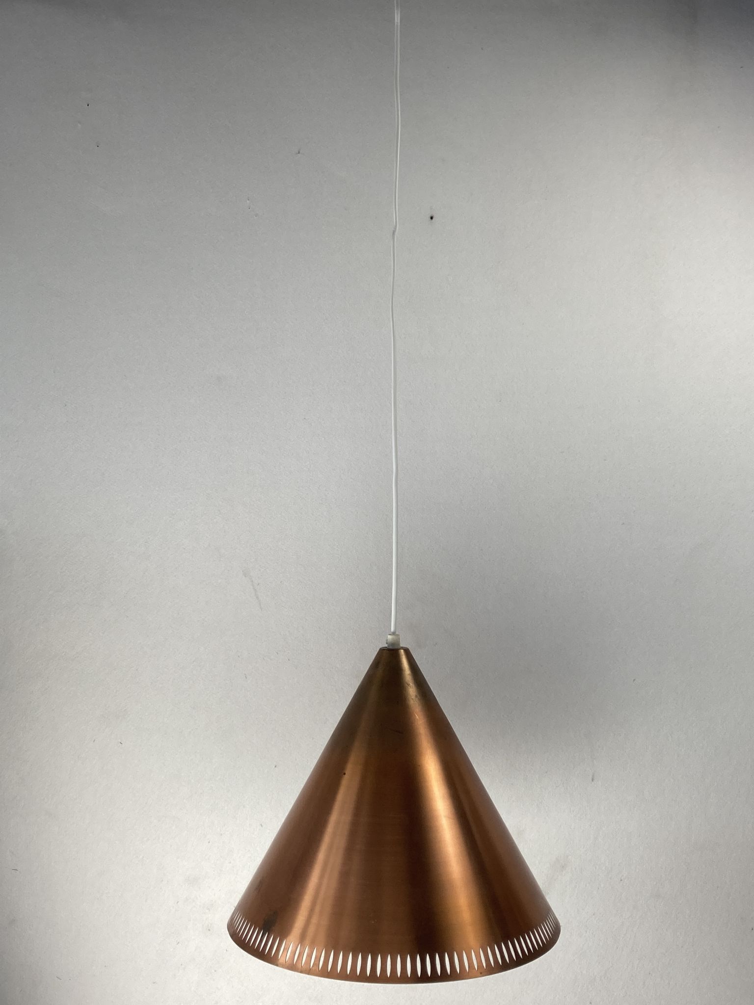 Suspension en cuivre perforé, Nordisk Solar, Danemark