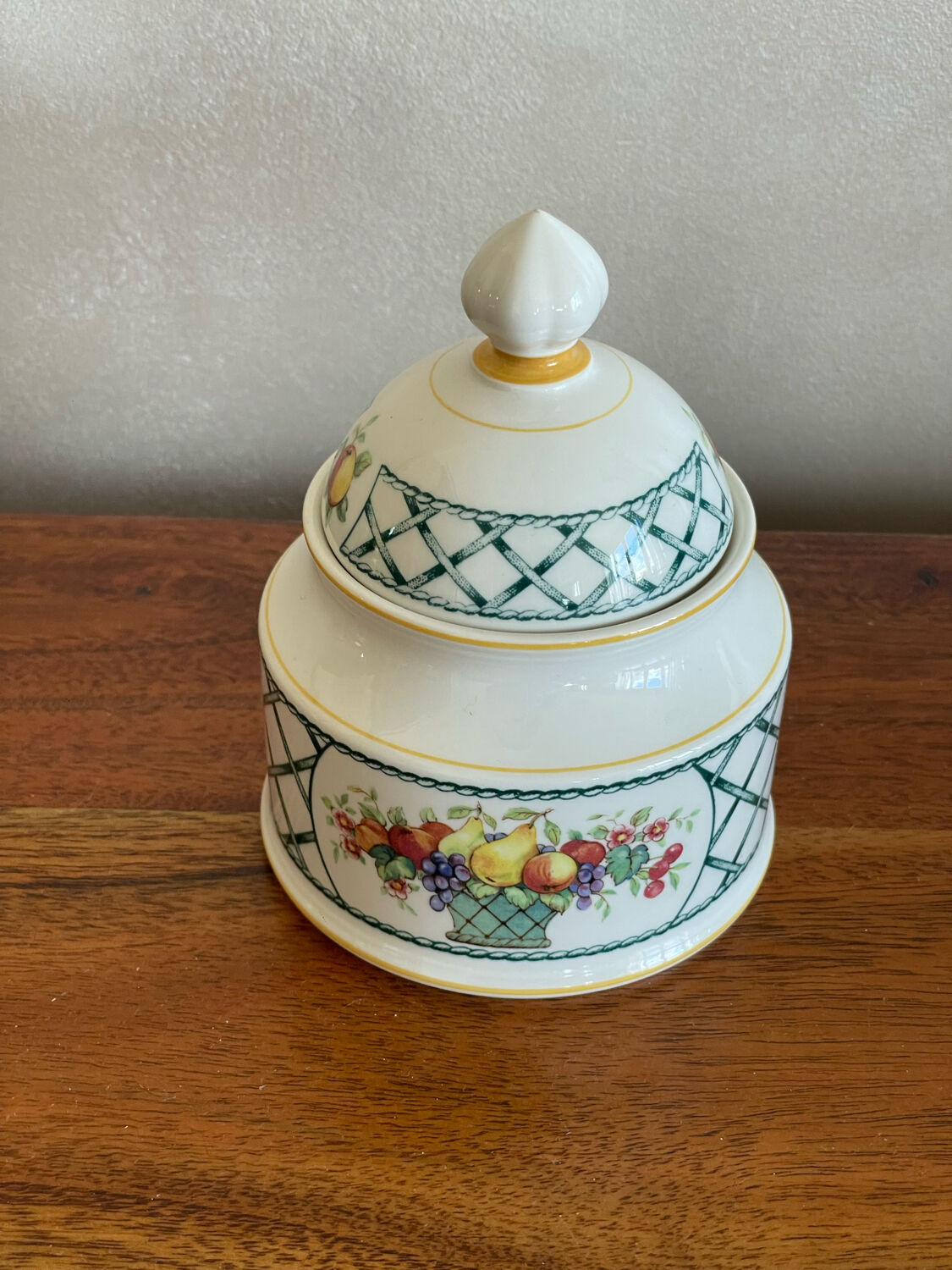 Villeroy and Boch sugar box