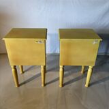 Paire de chevets vintage en bois sculpté – Finition jaune solei