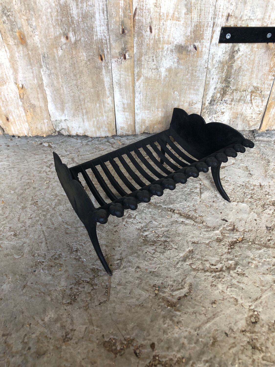 Old fireplace fireplace vintage cast iron