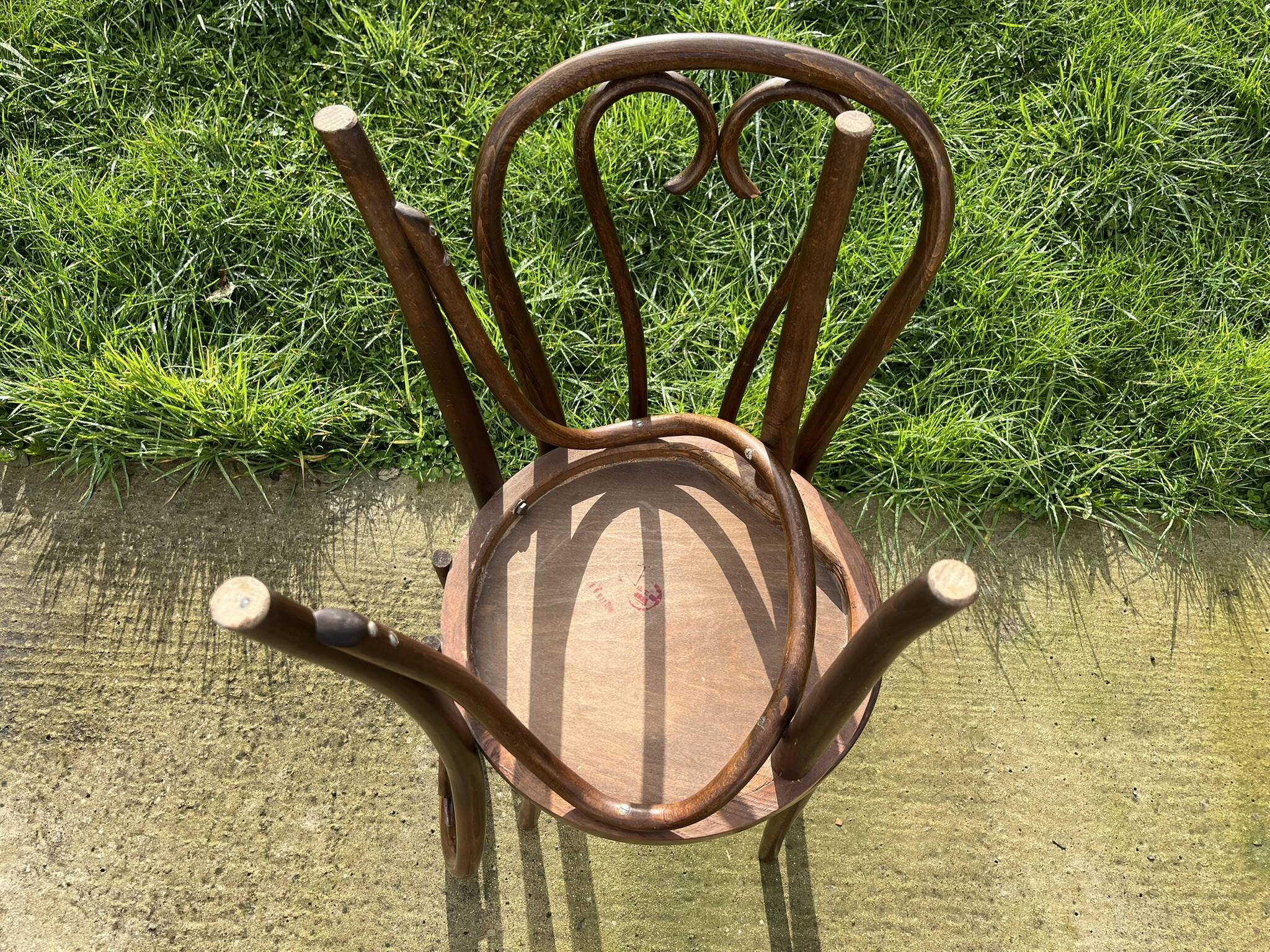Paire de chaise bistrot en bois courbé Thonet