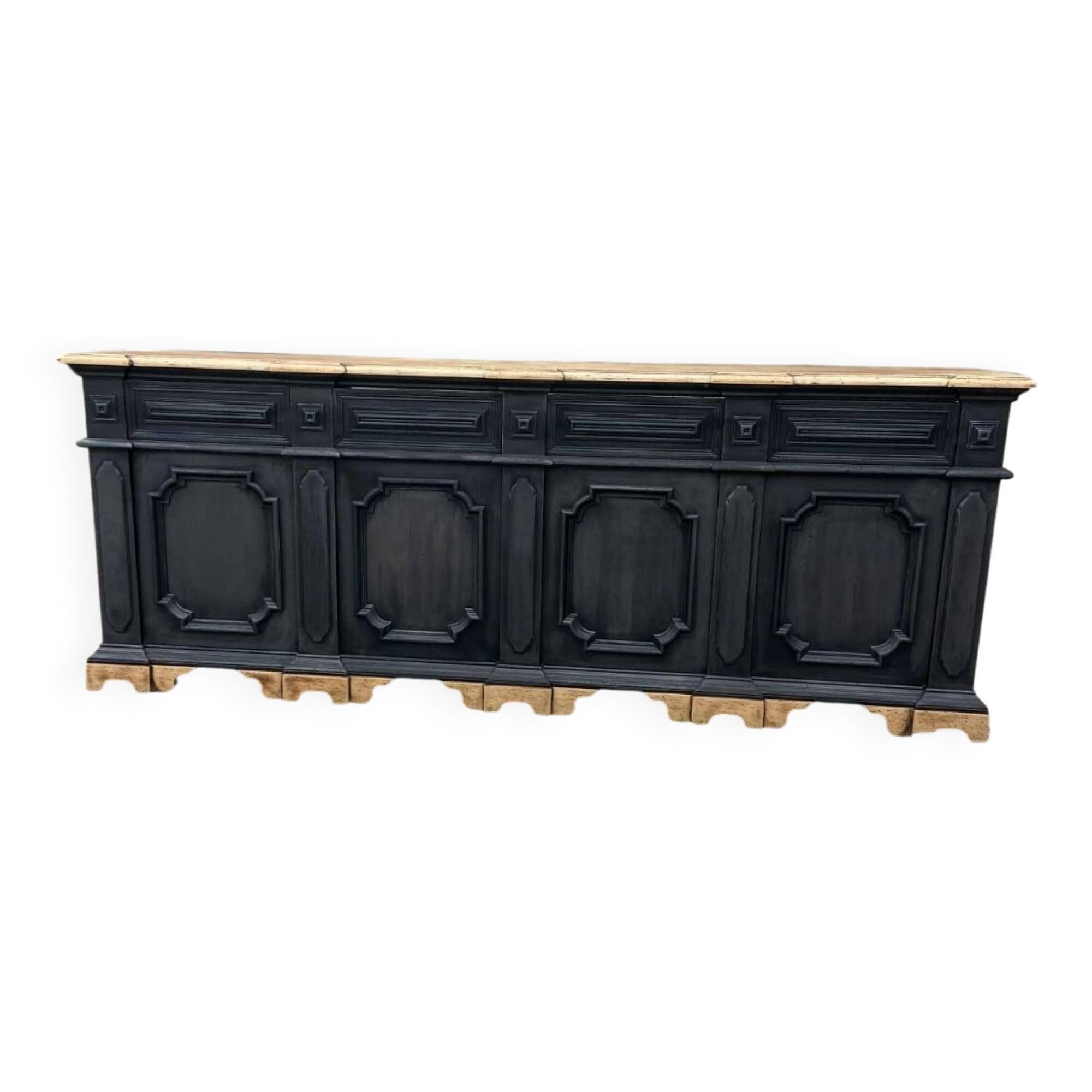 Grand bar en bois