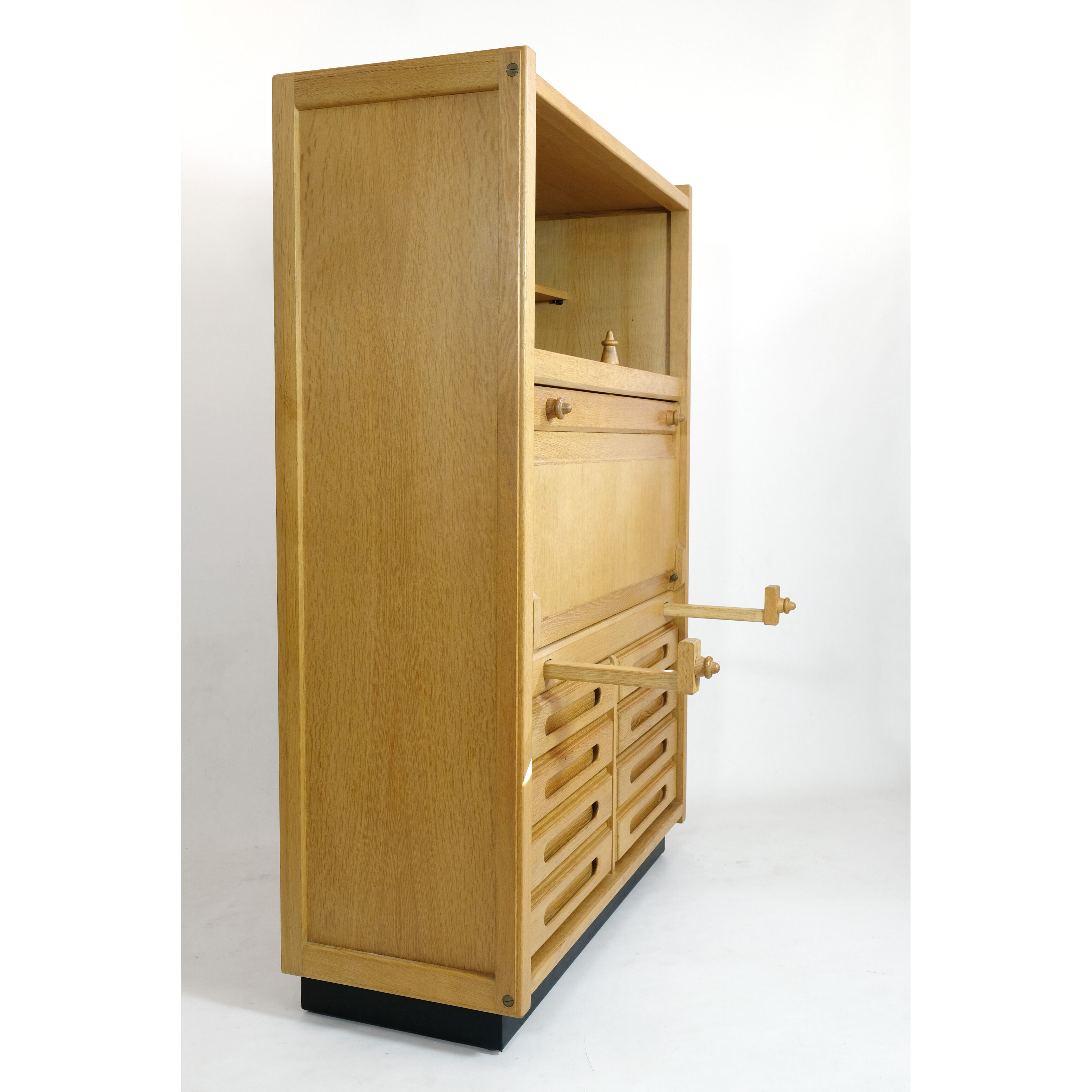 Guillerme and Chambron for your House, bahut Gemini forming secretary