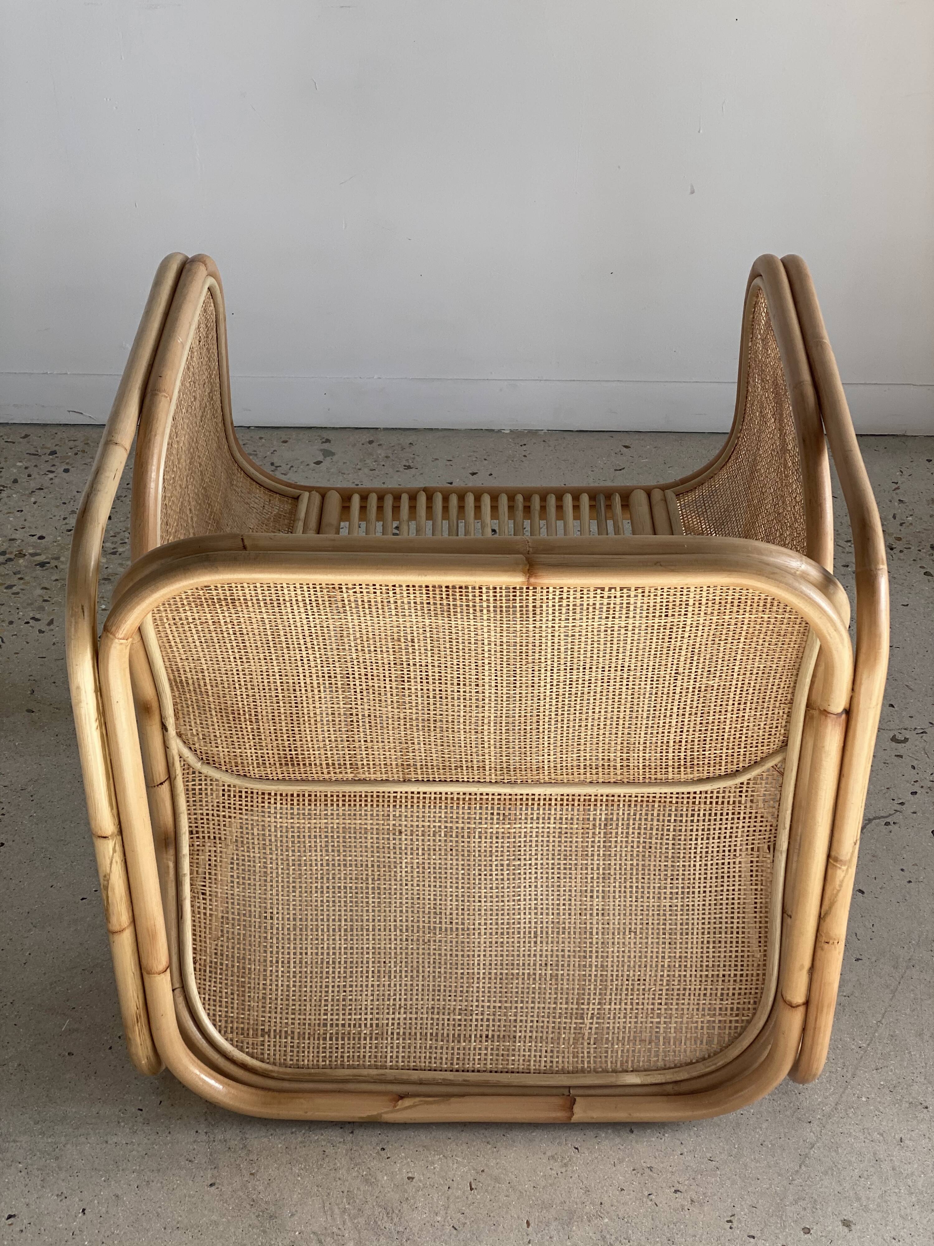Amsterdam rattan armchair with U-shaped armrest, squared canework