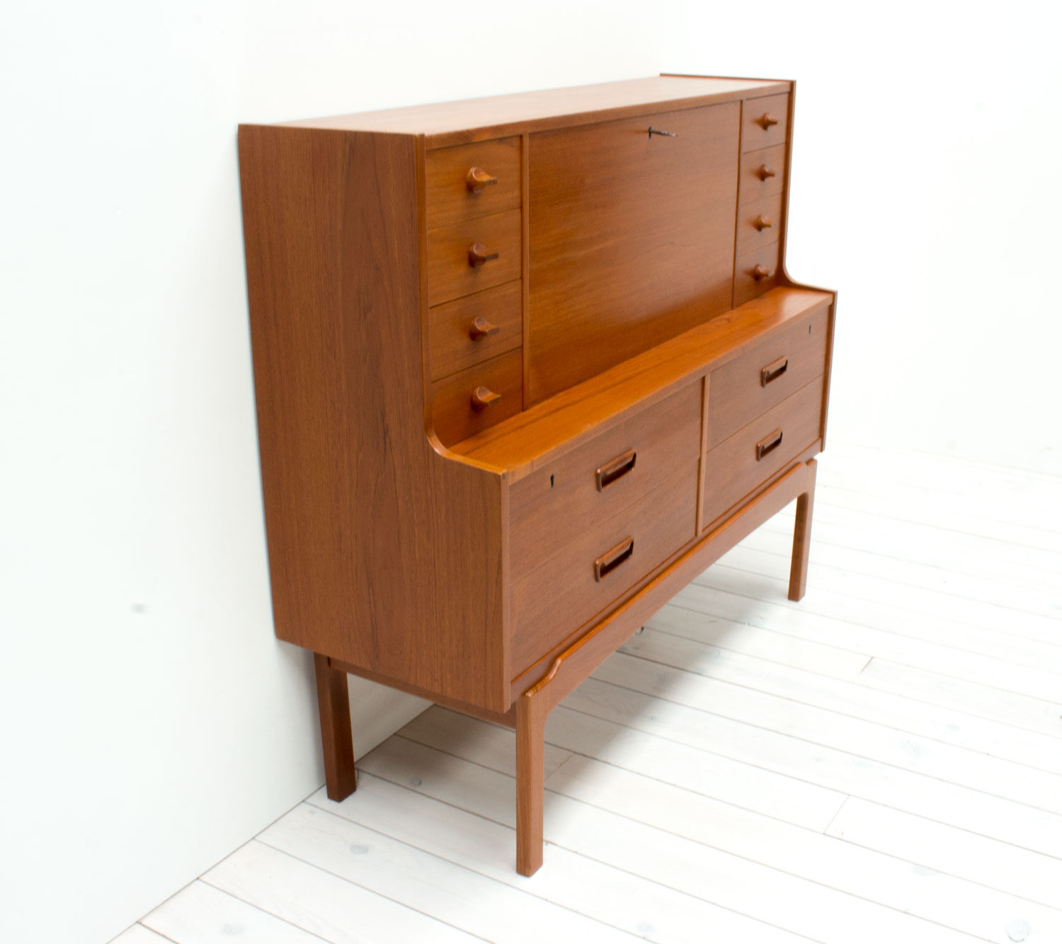 Danish teak writing desk model 69, by Arne Wahl Iversen 1960