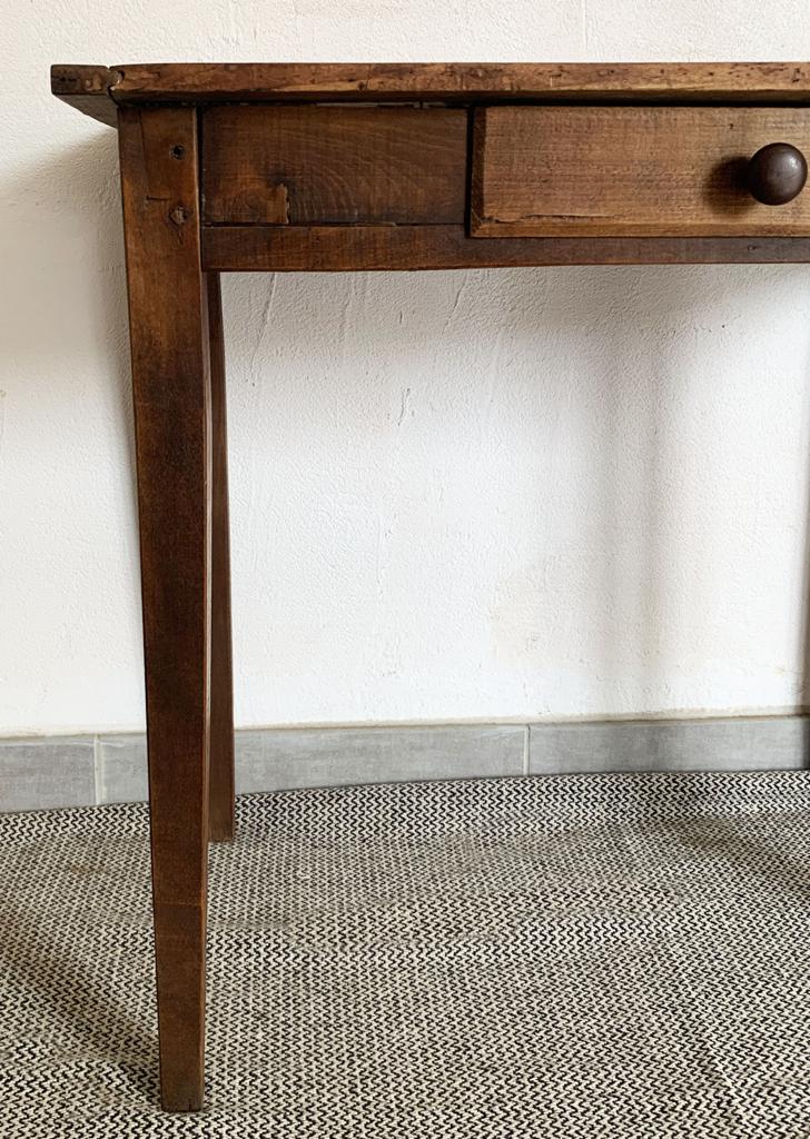 Farm table