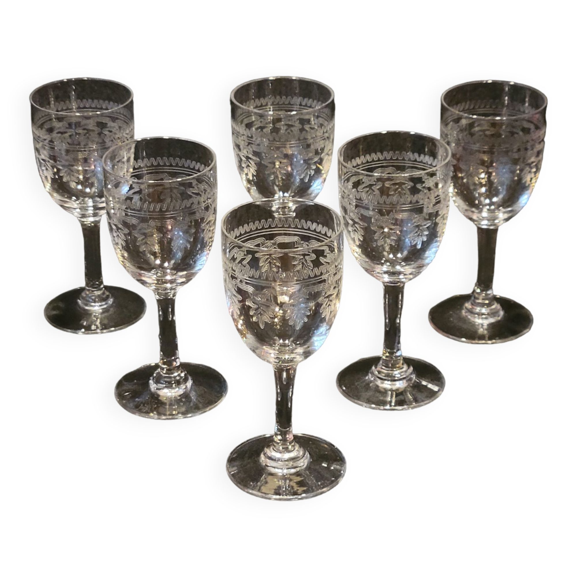 6 old Port stemmed glasses in engraved baccarat crystal