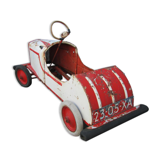 For child pedal car