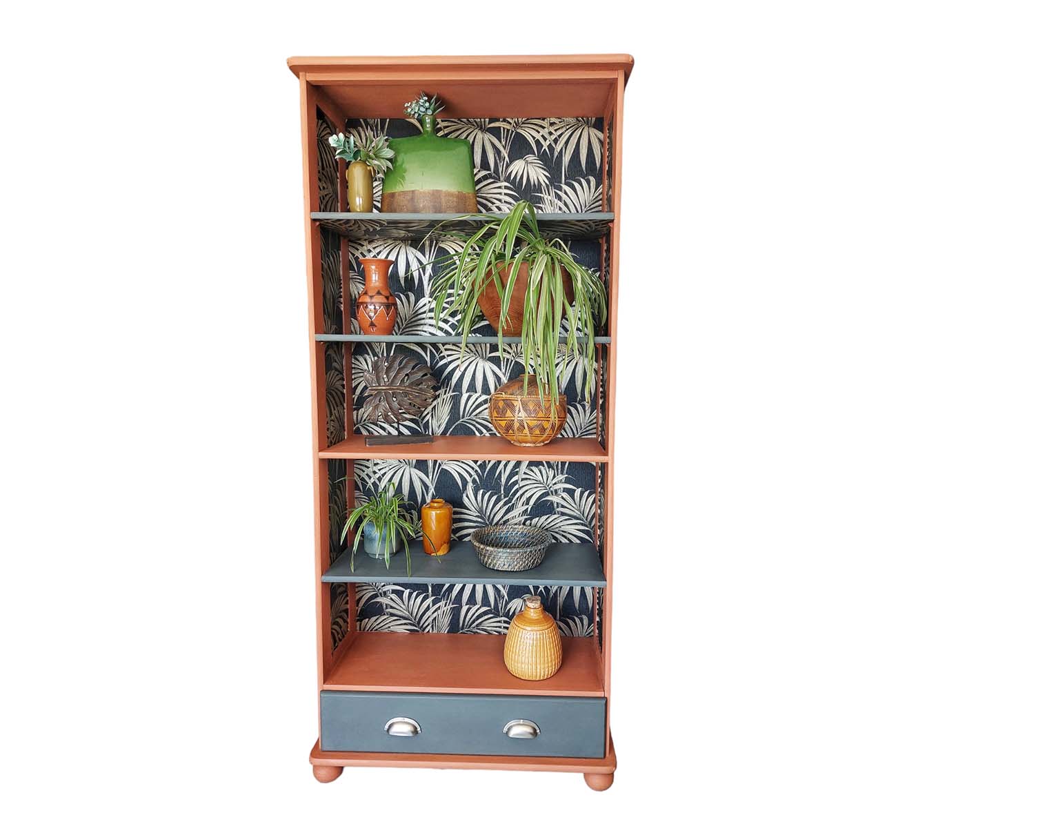 Wooden bookcase shelf