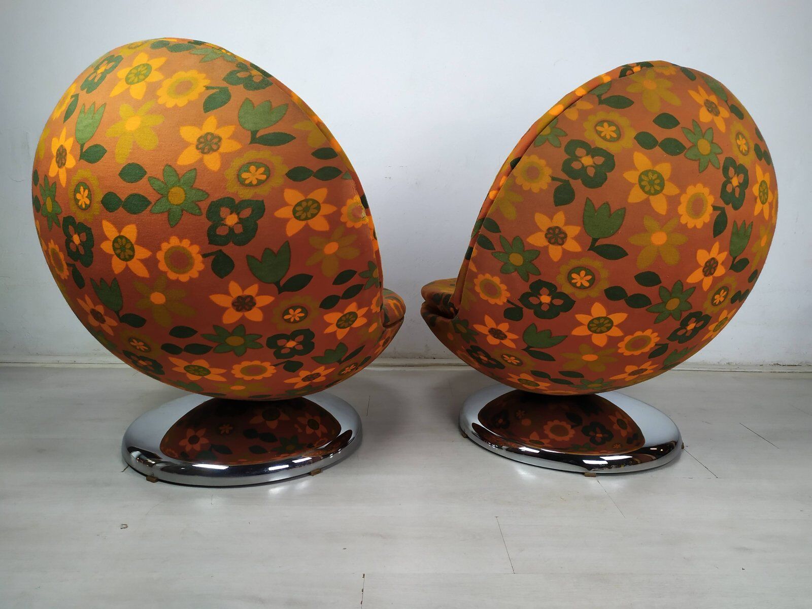 Ball Chairs Space Age Vintage, 1970s, Set of 2