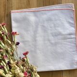 Serviettes en tissu brodées