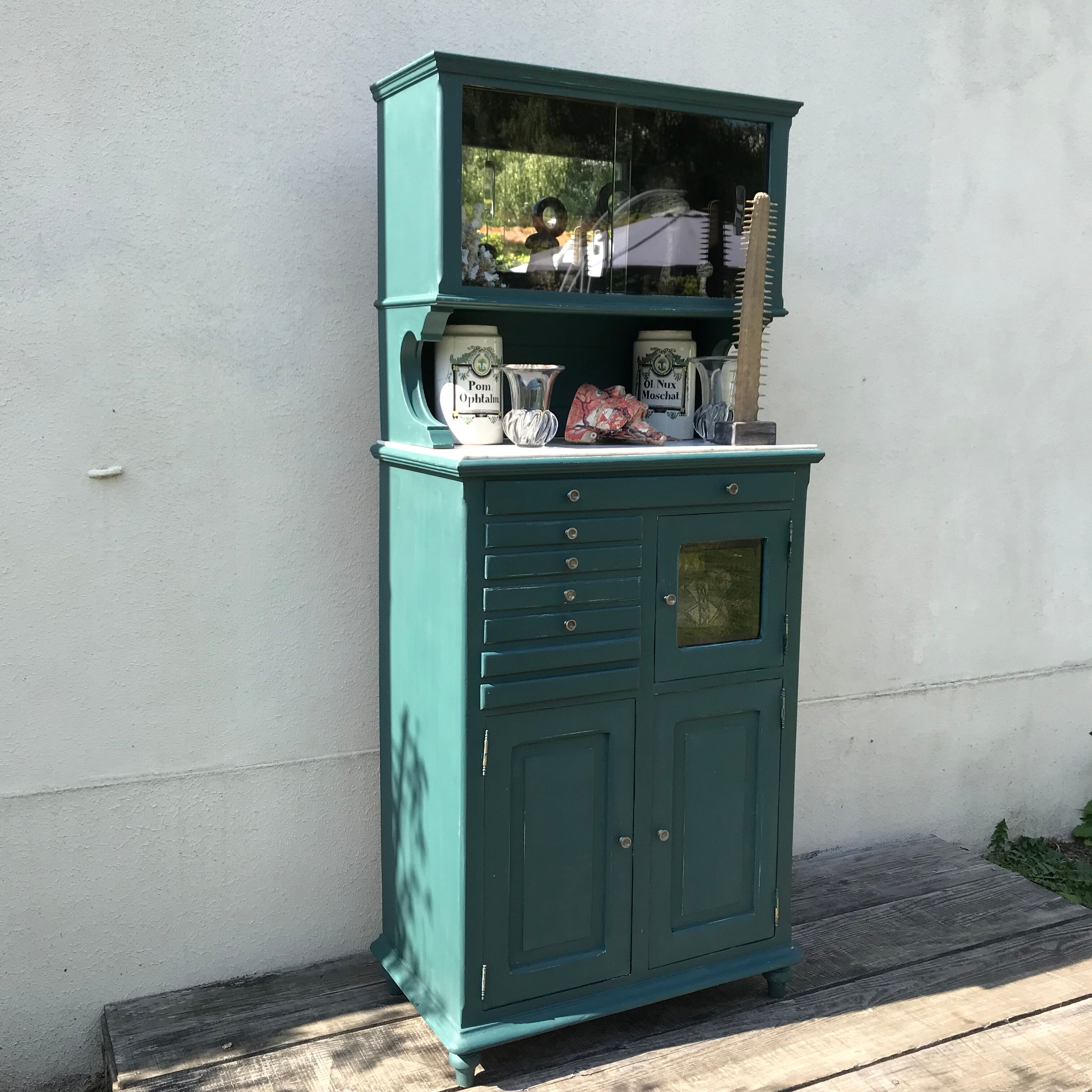 Vintage dentist's office 1930