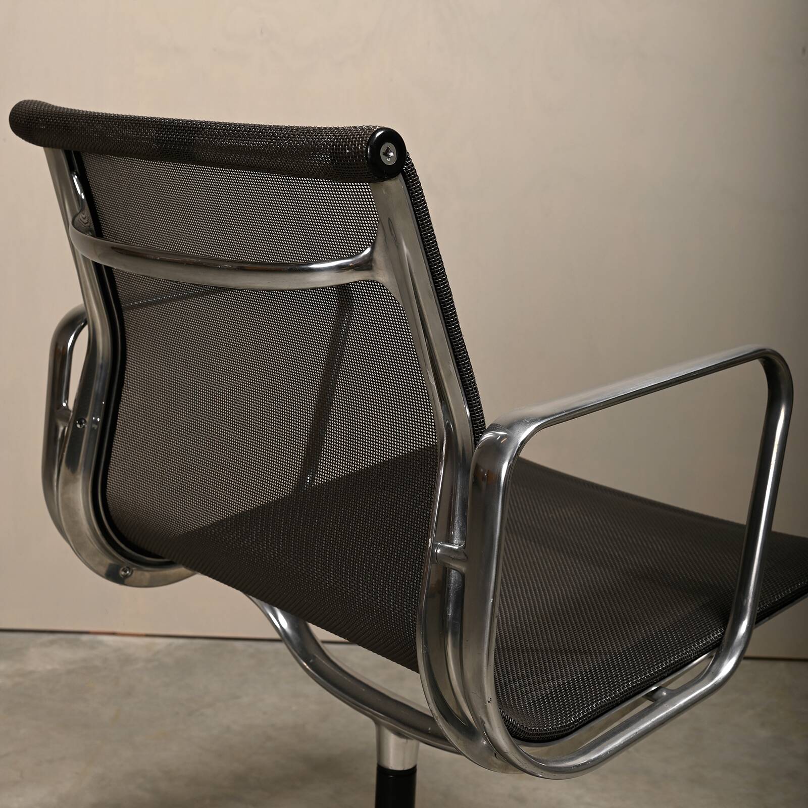 Multiple Eames Aluminum Group EA108 Dining Chairs Charcoal Netweave Mesh, Vitra