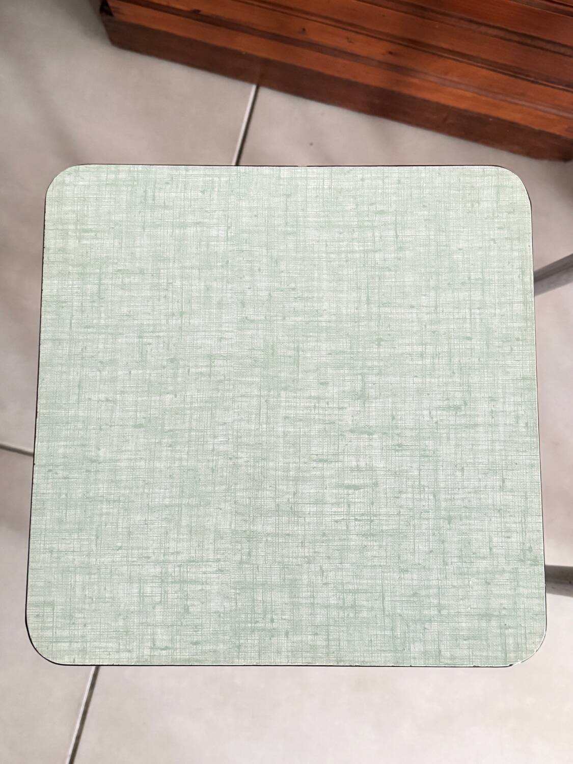 Tabouret Formica vert vintage
