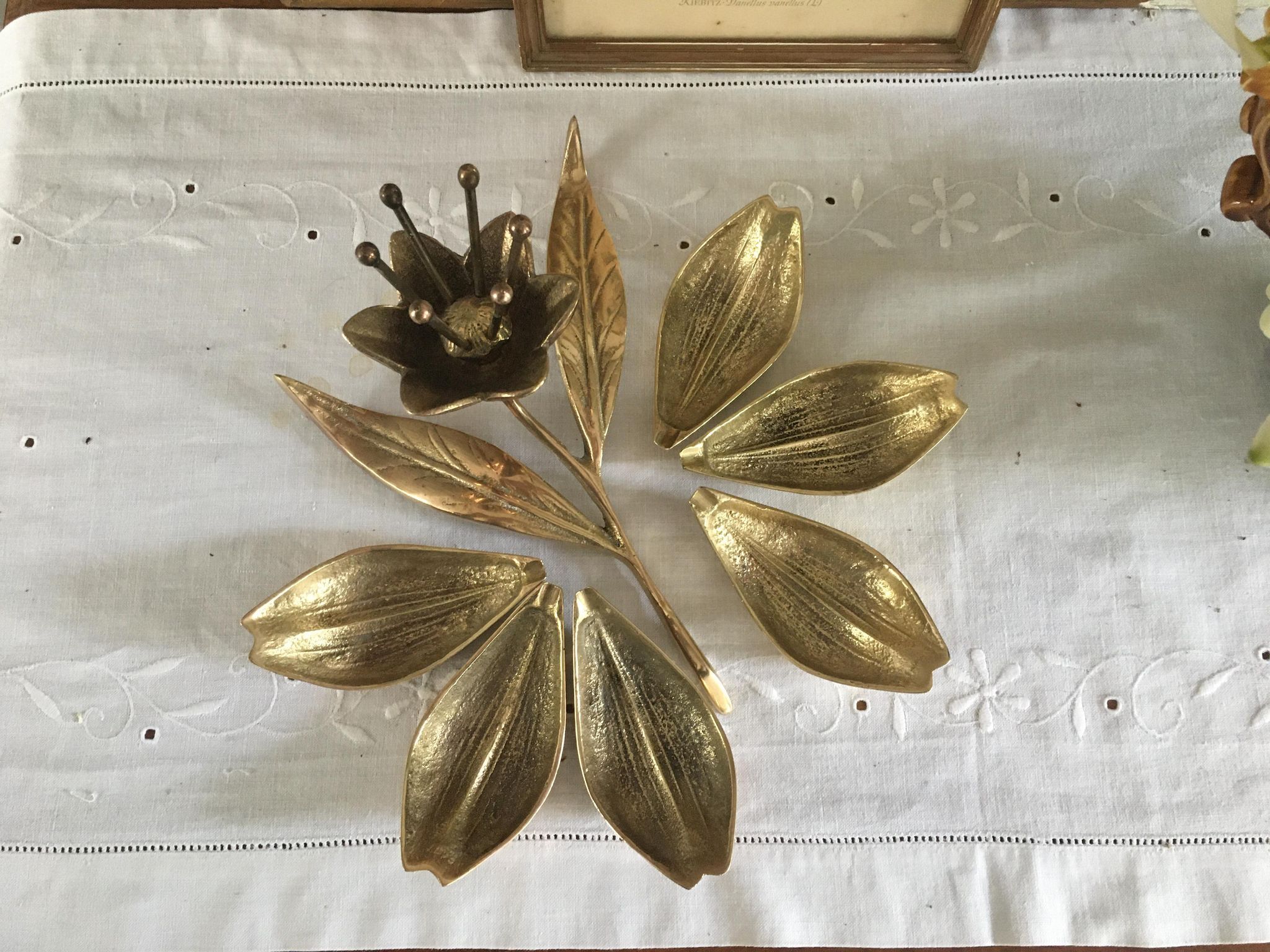 Cendrier fleur en laiton