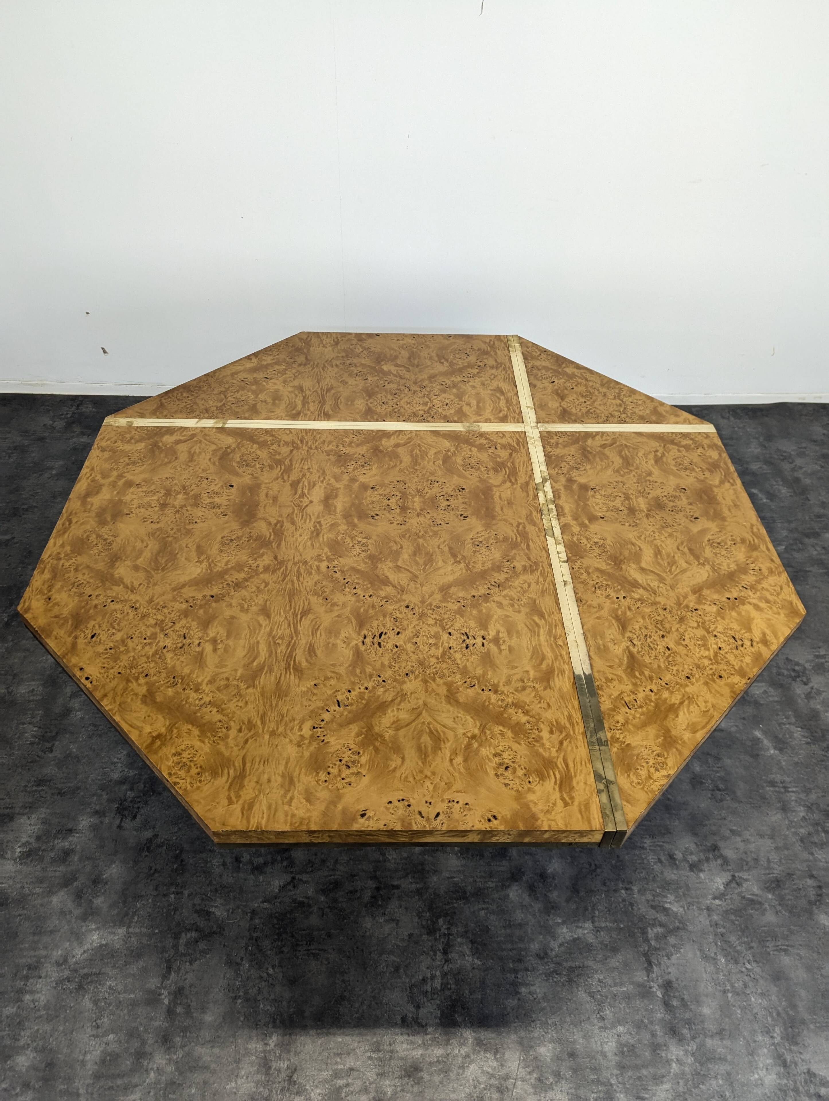 Table en ronce de noyer de Jean Claude Mahey