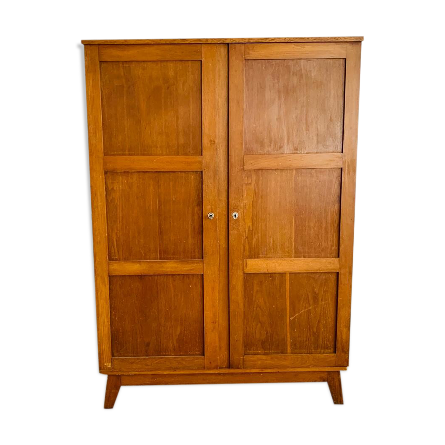 Cabinet of disaster victim René Gabriel