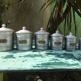Series of 6 spice pots