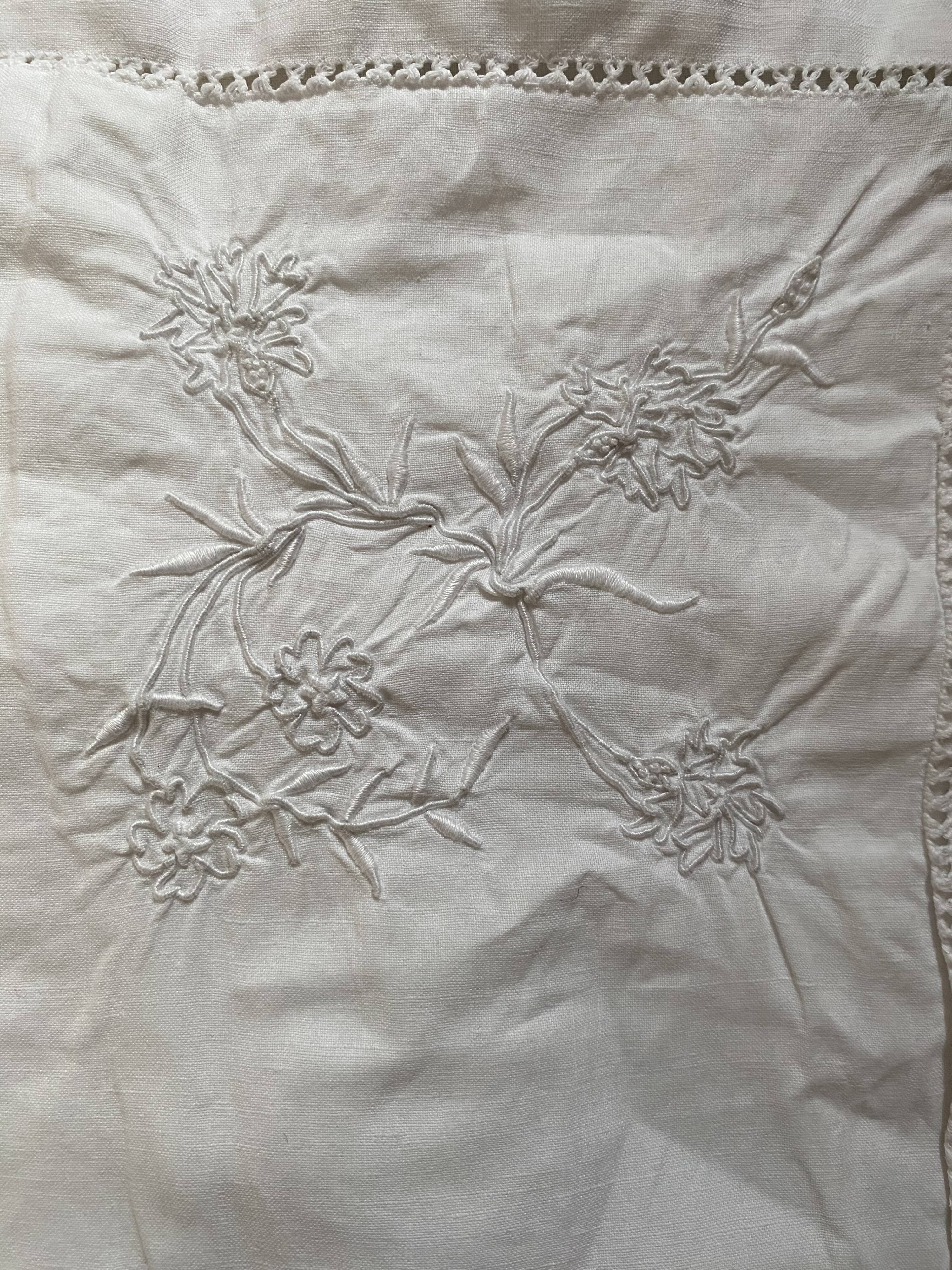 Pillowcase embroidered monogram OC