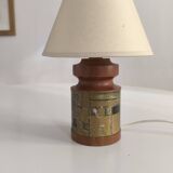 Table lamp in turned wood