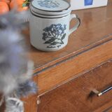 Blue flower tisanière