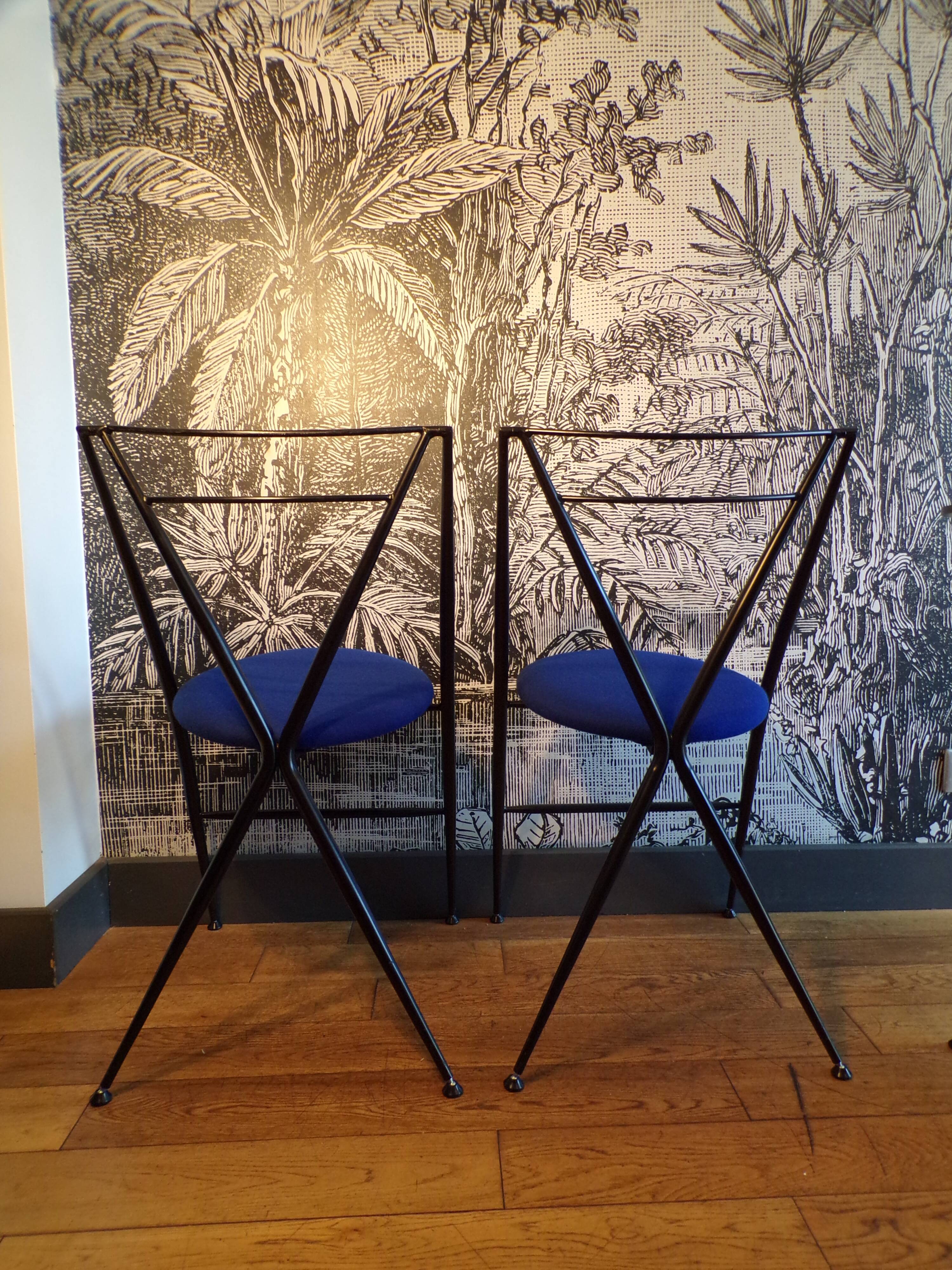 Set of 2 stools and Yamakado side table.
