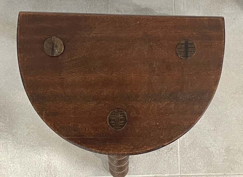 Tripod stools twisted feet